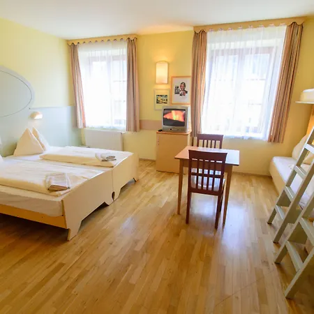 호텔 Jufa Oberwoelz-lachtal 3*